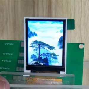 1,77 collu TFT krāsains LCD